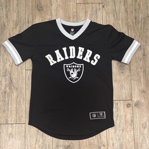 Woman’s NFL Black Raiders Jersey Size Large Carr #4
